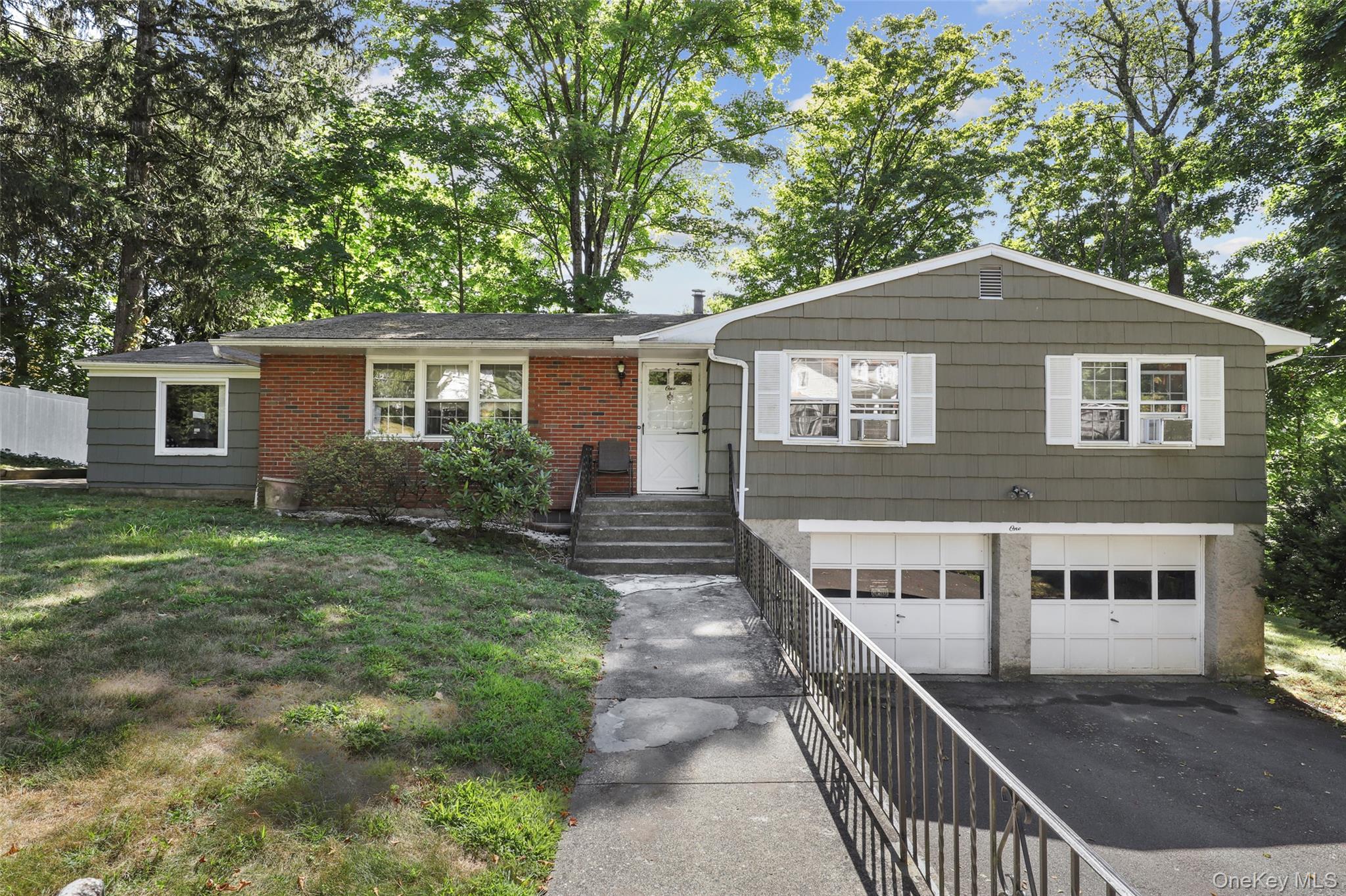 1 Pamela Lane, Valhalla, NY 10595