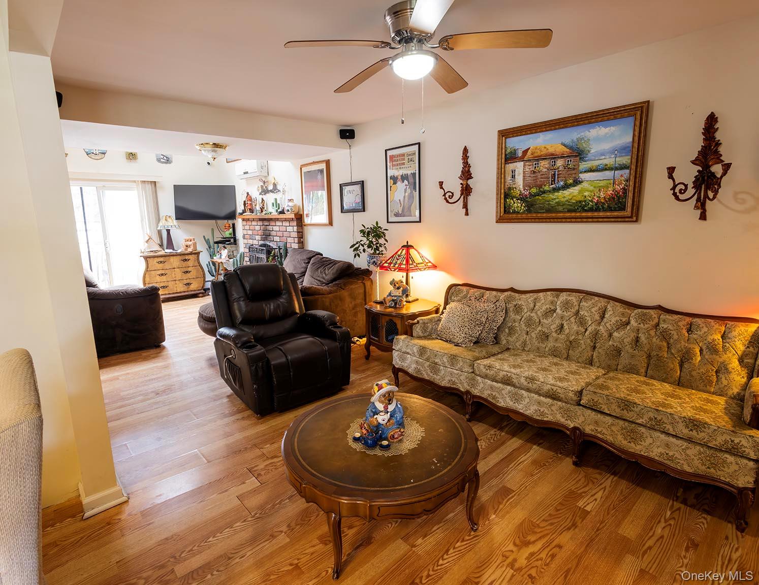 42 Adobe Drive, Shirley, NY 11967