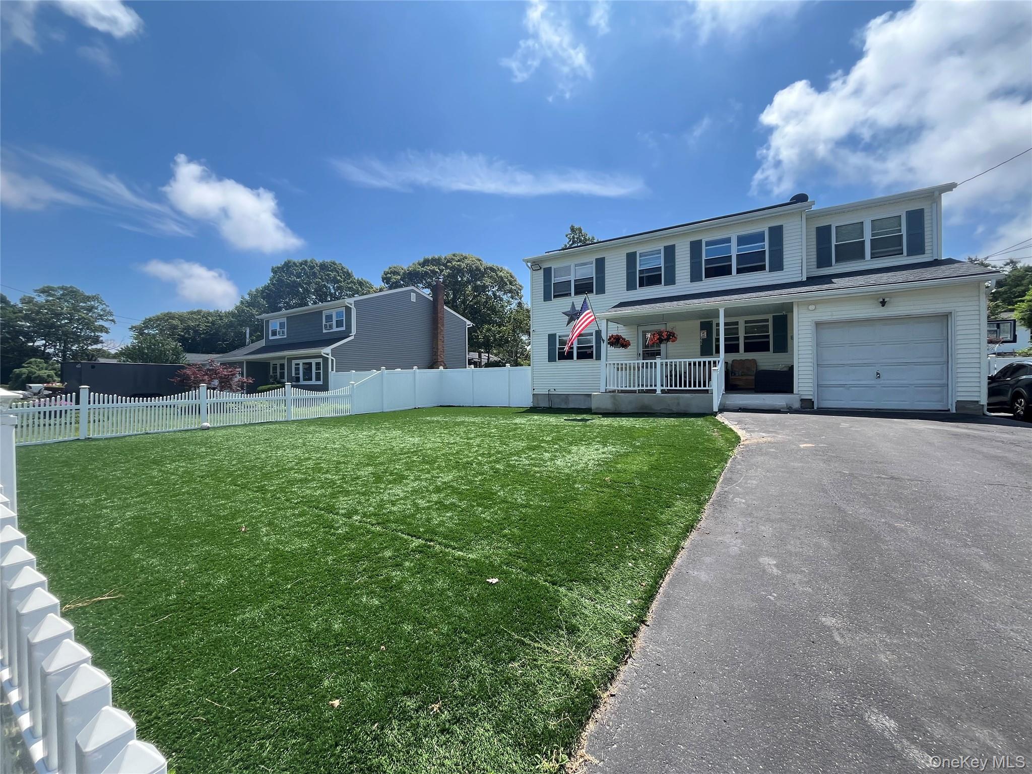 42 Adobe Drive, Shirley, NY 11967