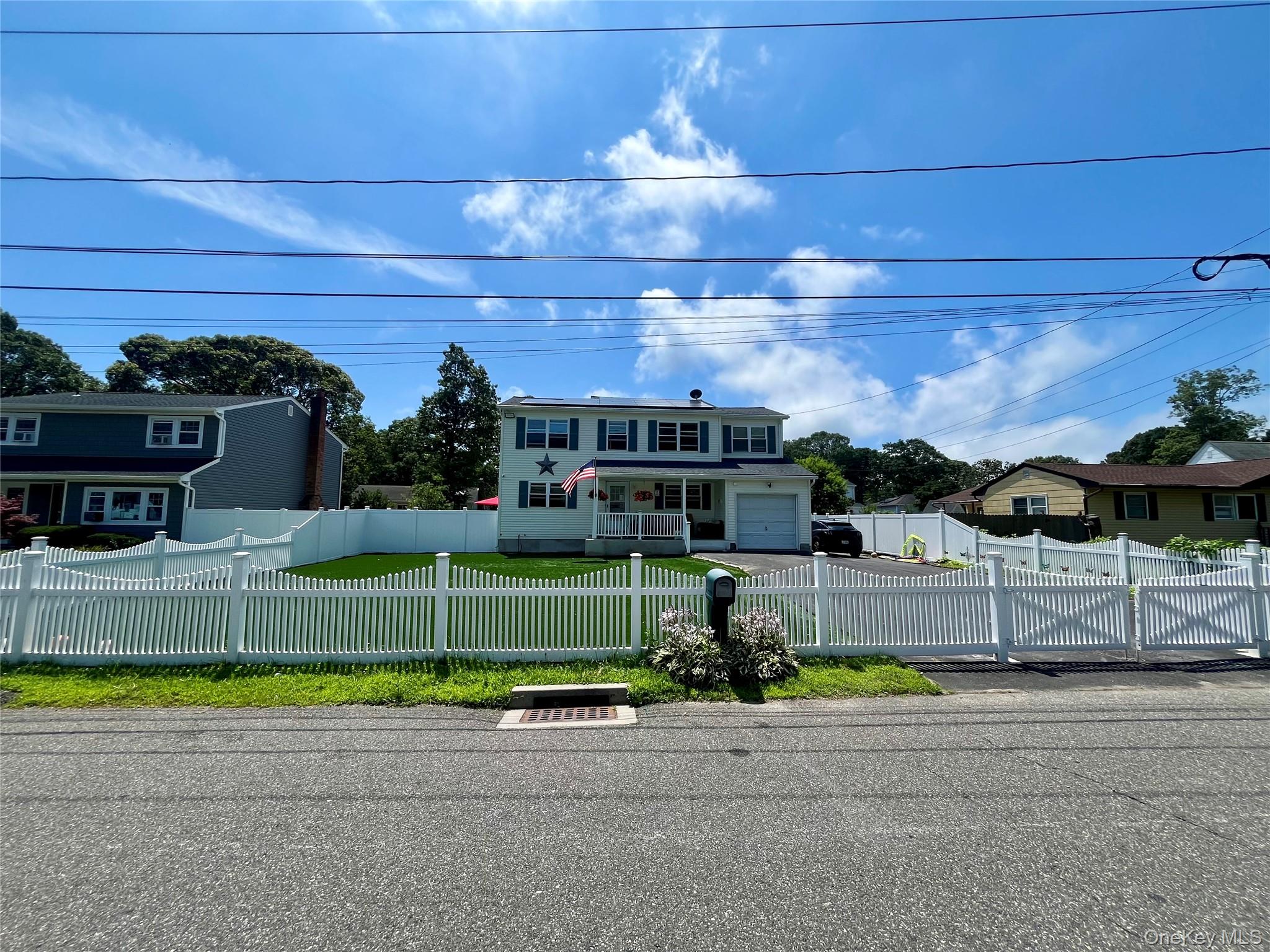 42 Adobe Drive, Shirley, NY 11967