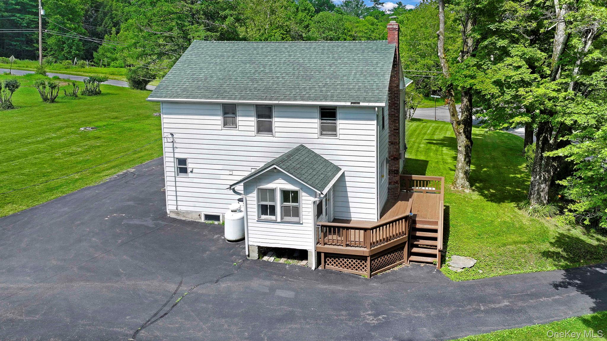 767 Cherrytown Road, Kerhonkson, NY 12446