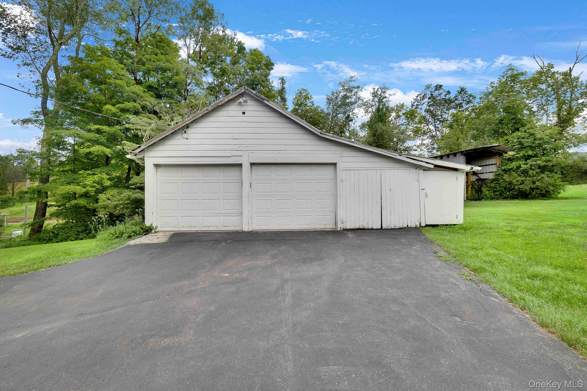 767 Cherrytown Road, Kerhonkson, NY 12446