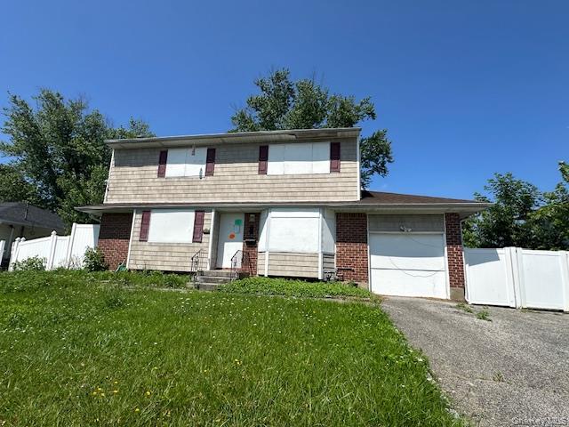 190 Burlington Avenue, Deer Park, NY 11729