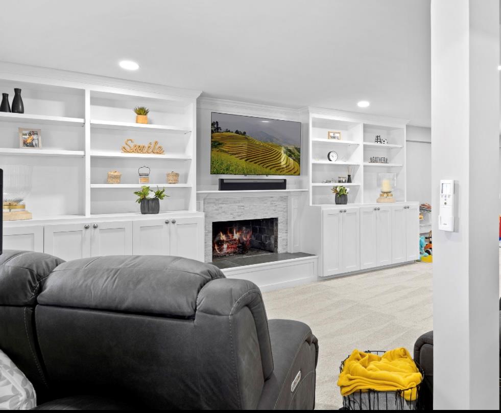 881 Surf Street, Lindenhurst, NY 11757