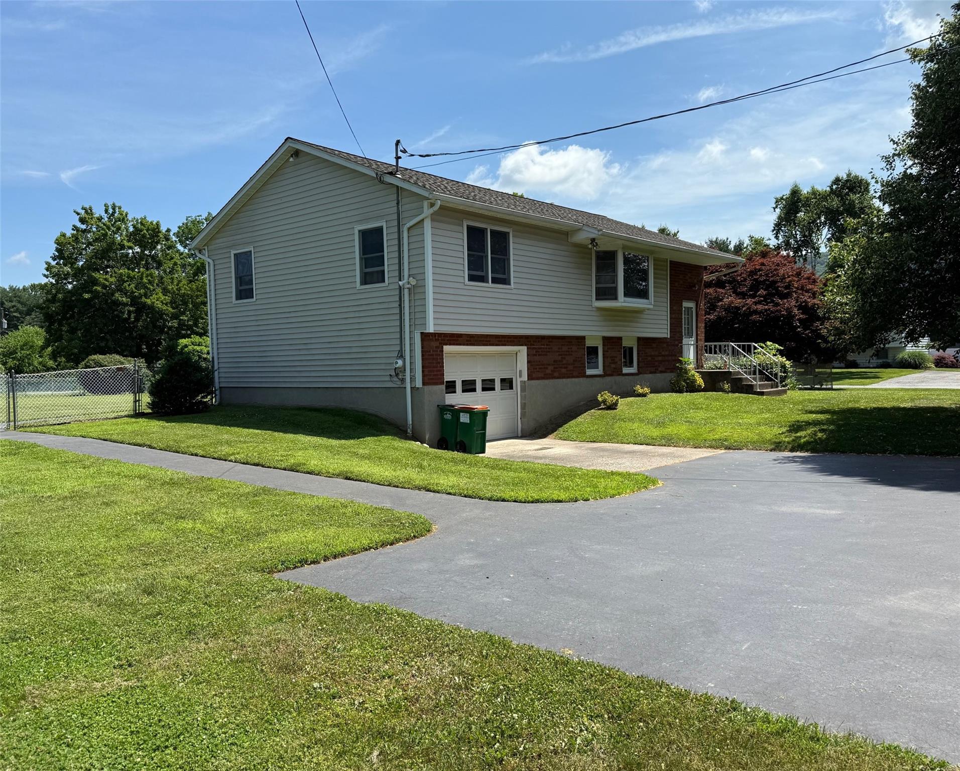 39 Maple Lane, Dover Plains, NY 12522