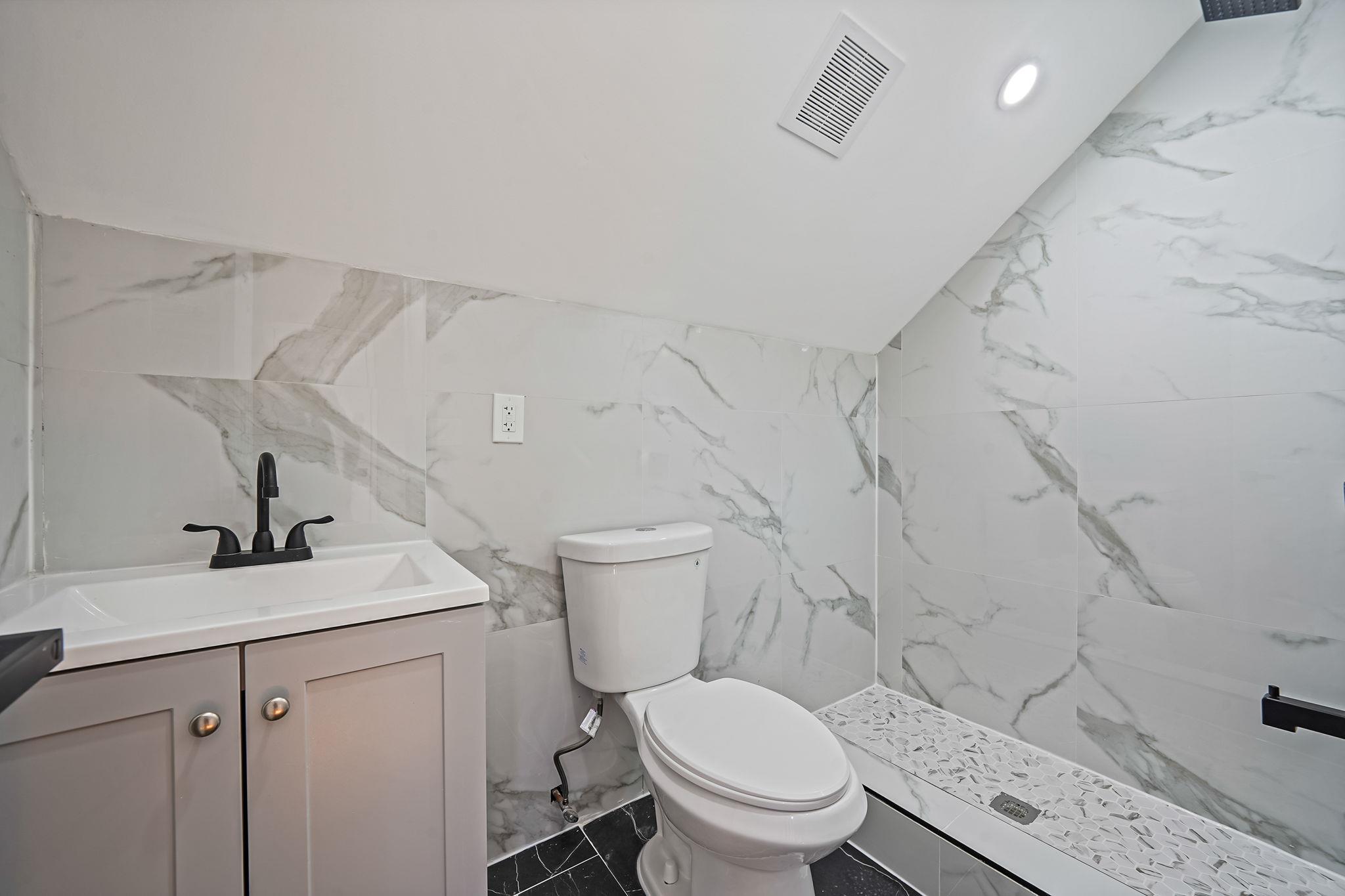 21609 104th Avenue, Queens Village, NY 11429