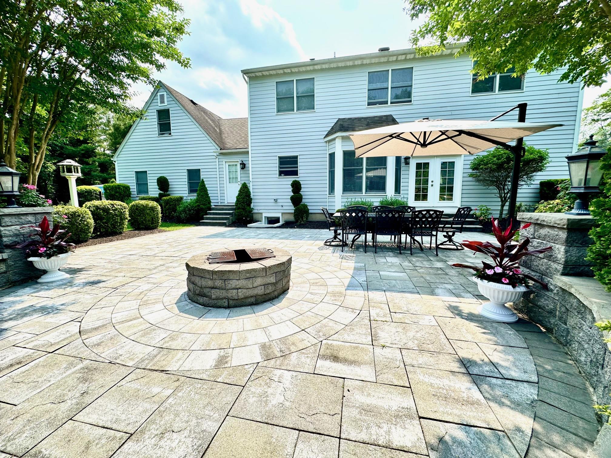 1 Ada Lane, East Setauket, NY 11733