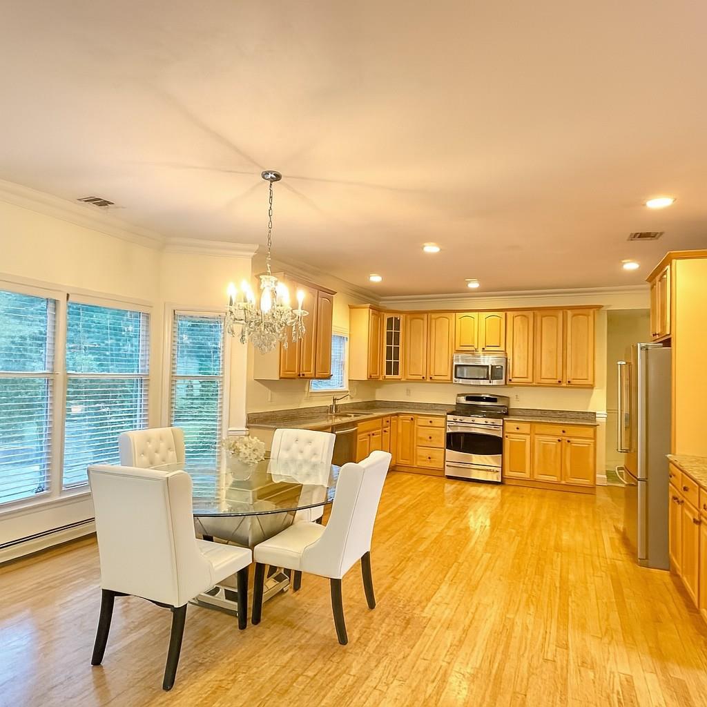 1 Ada Lane, East Setauket, NY 11733