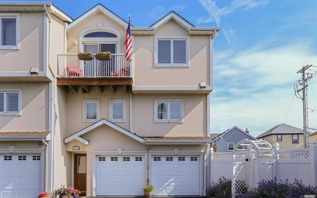 751 W Park Avenue, Long Beach, NY 11561