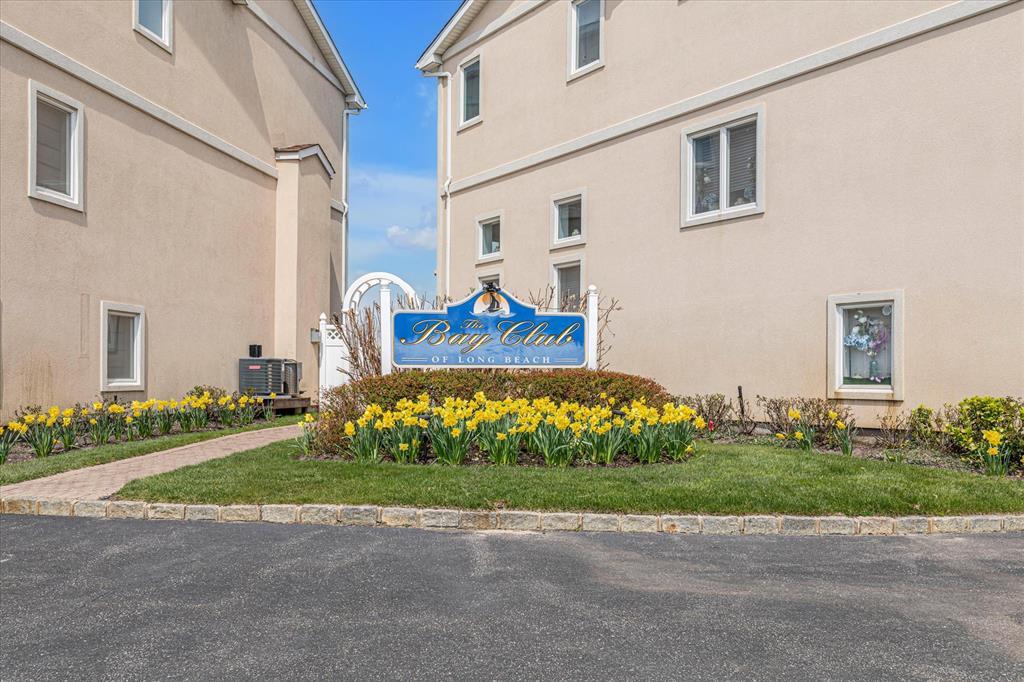751 W Park Avenue, Long Beach, NY 11561