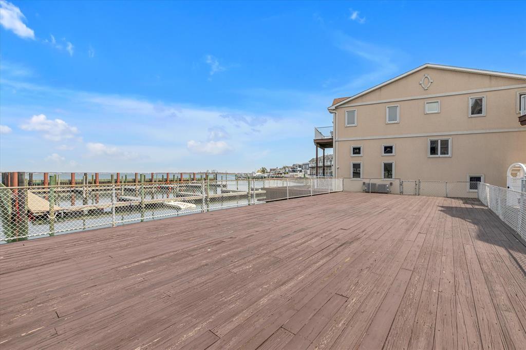 751 W Park Avenue, Long Beach, NY 11561