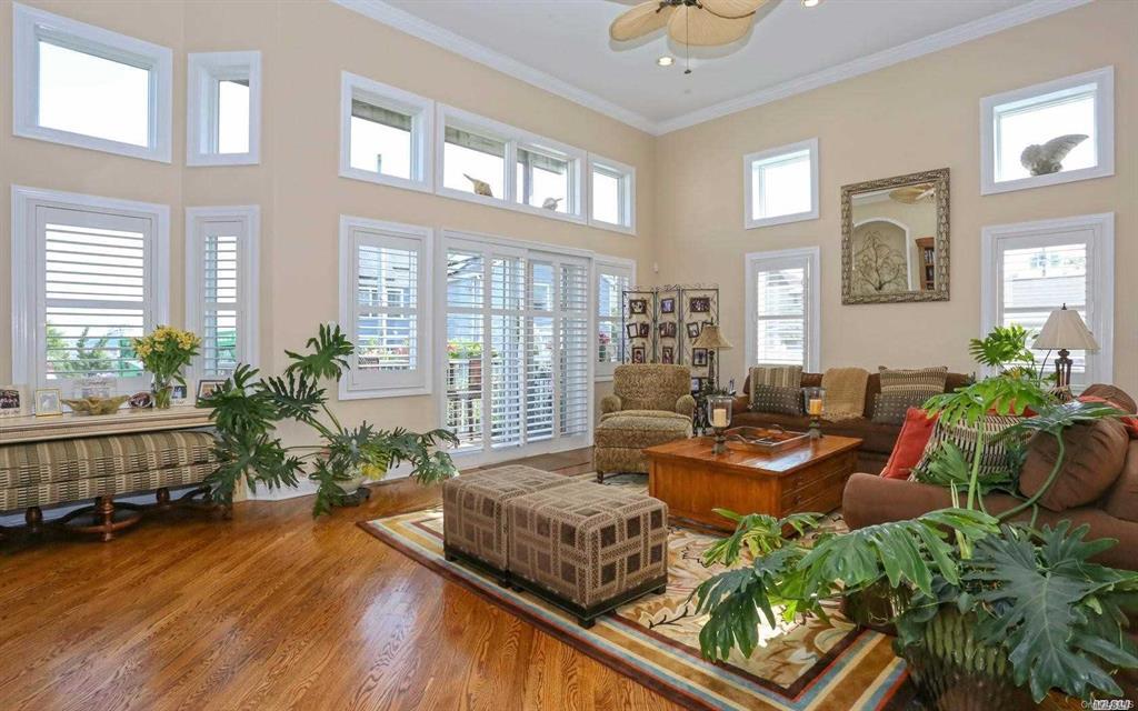 751 W Park Avenue, Long Beach, NY 11561