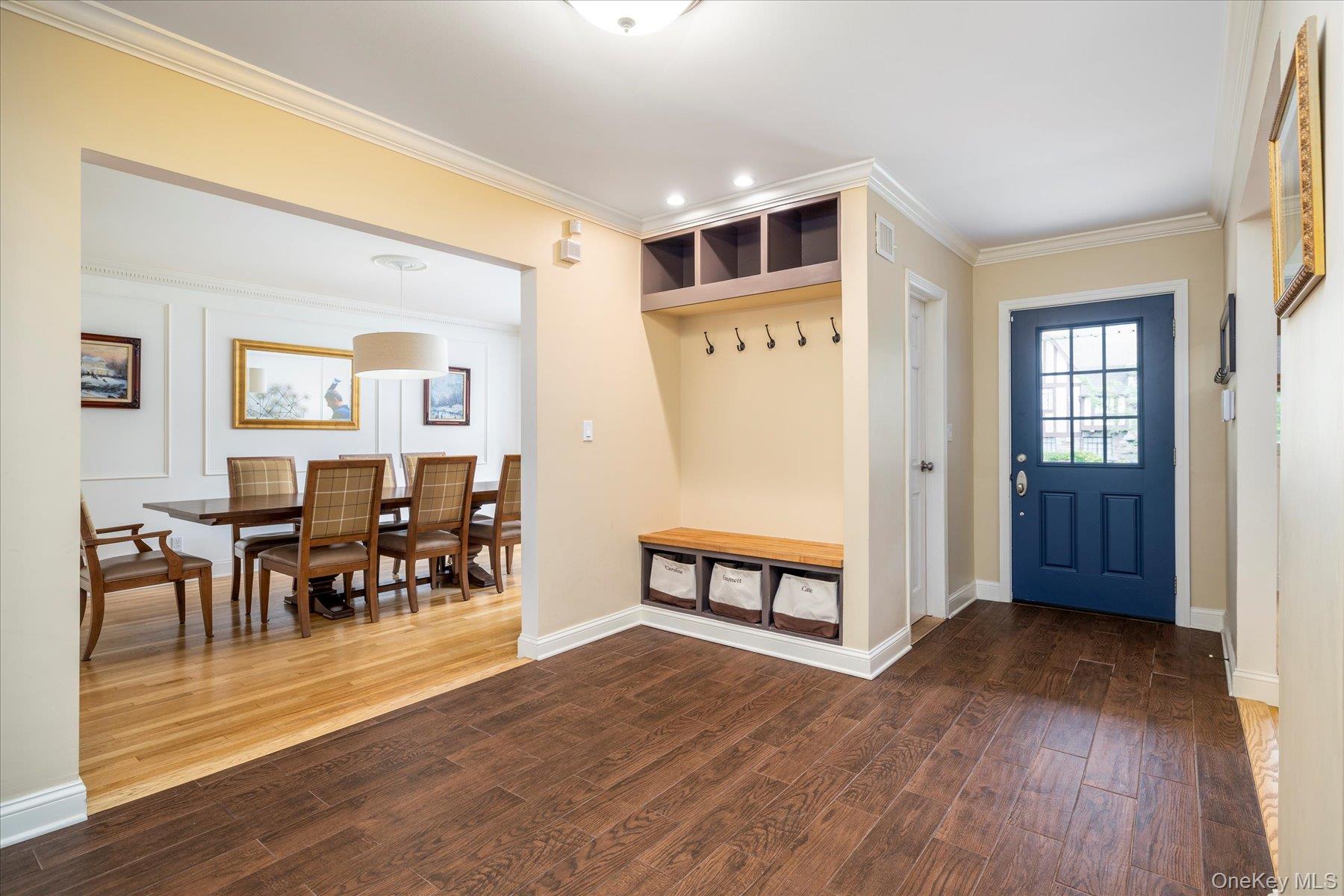 6 Blenheim Court, Rockville Centre, NY 11570