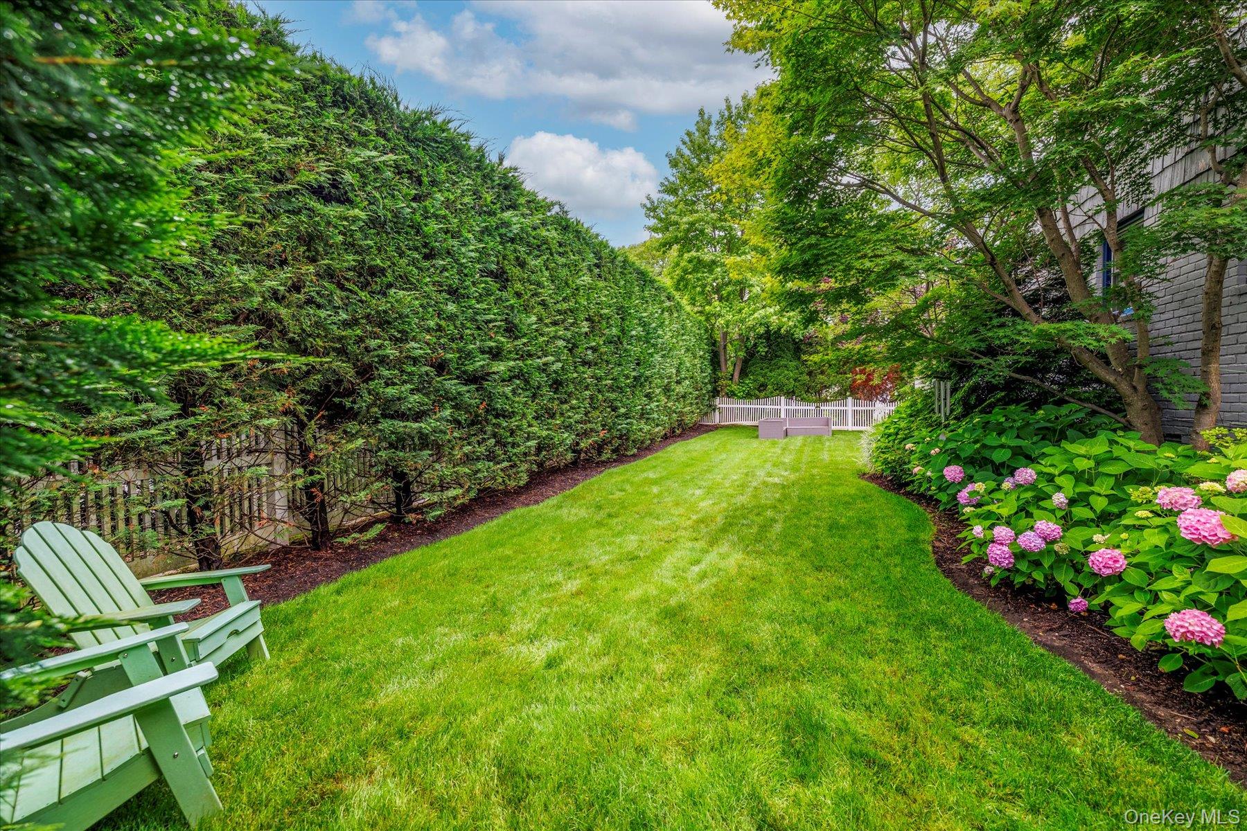 6 Blenheim Court, Rockville Centre, NY 11570