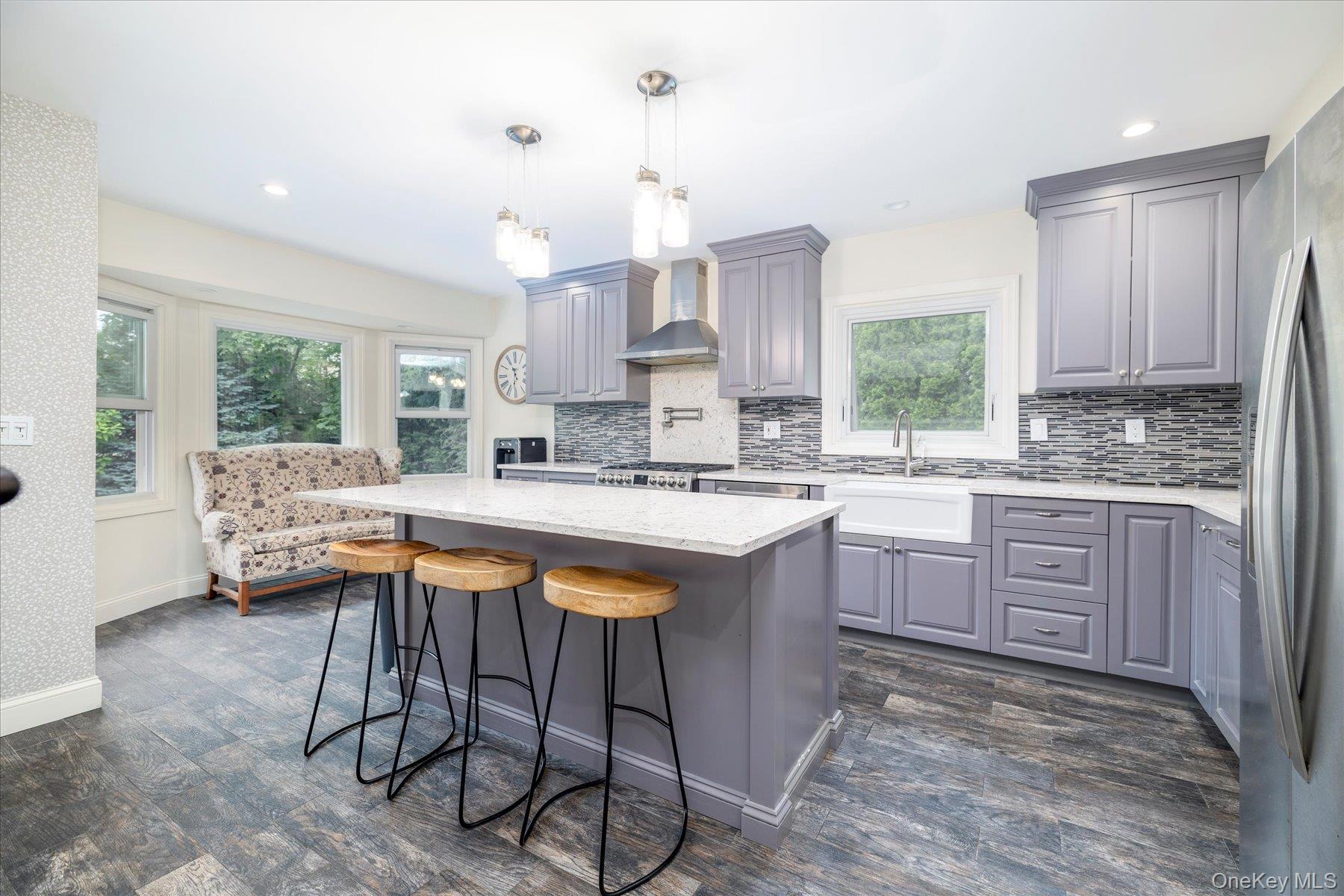 6 Blenheim Court, Rockville Centre, NY 11570