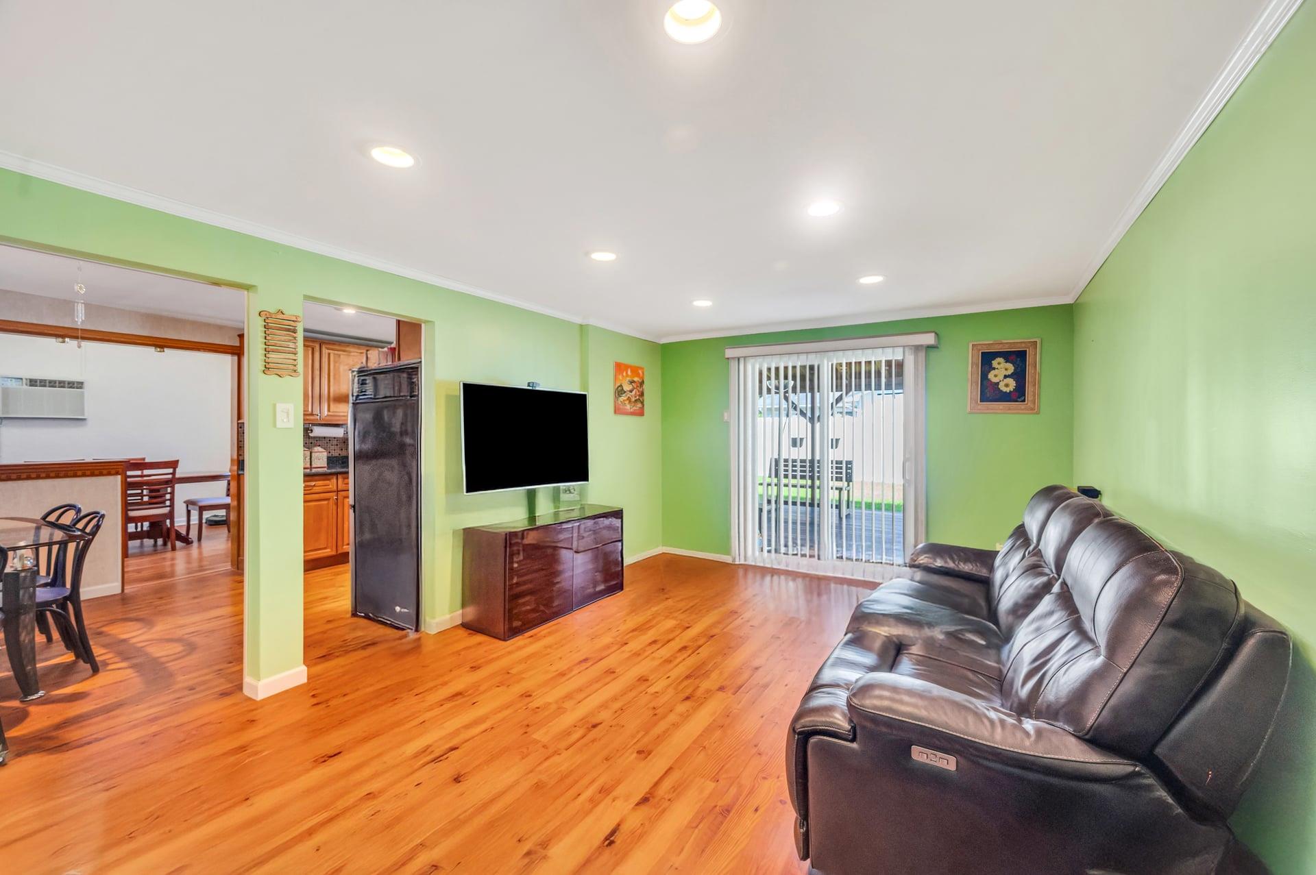 20 College Road, Selden, NY 11784