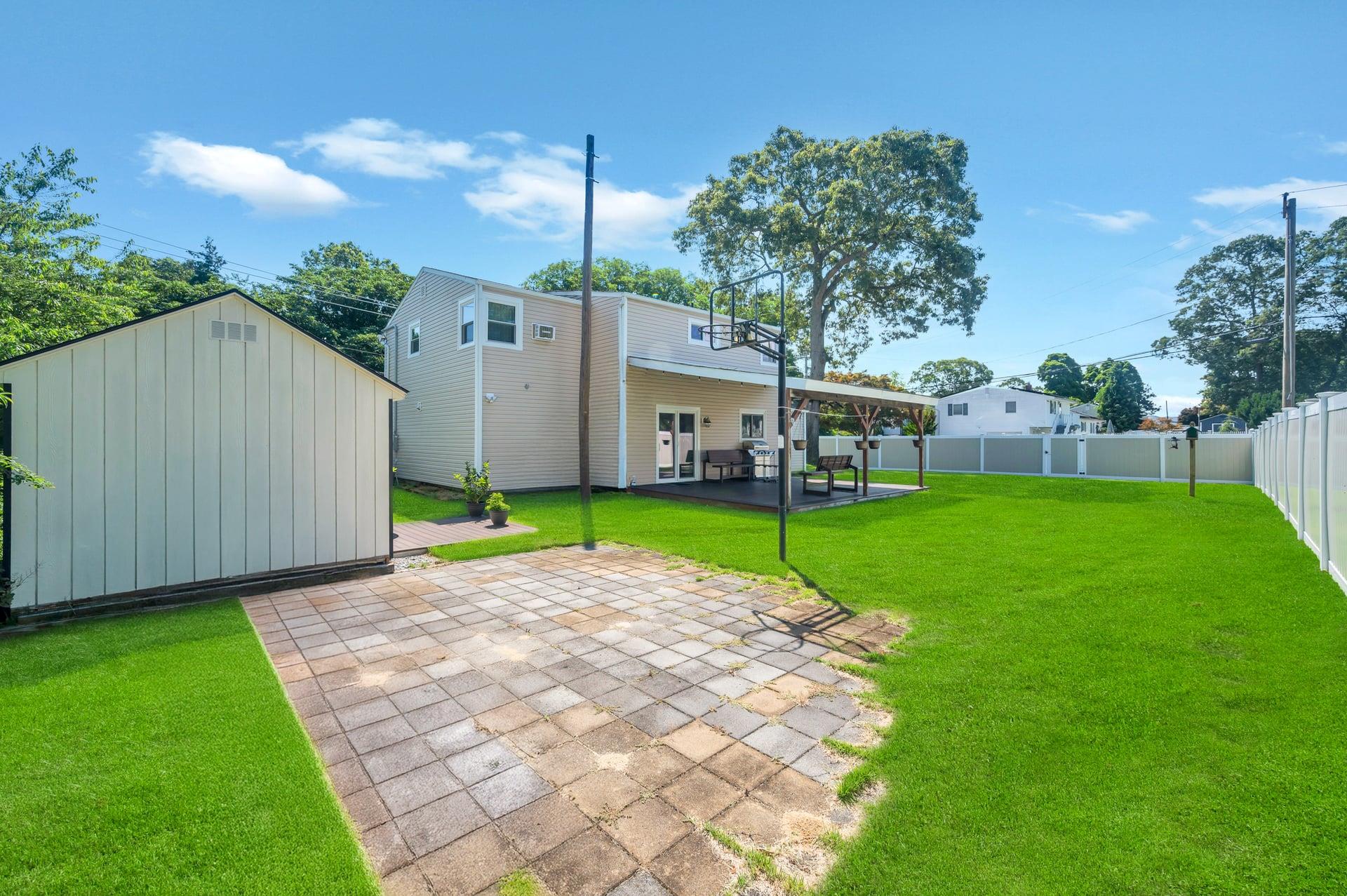 20 College Road, Selden, NY 11784