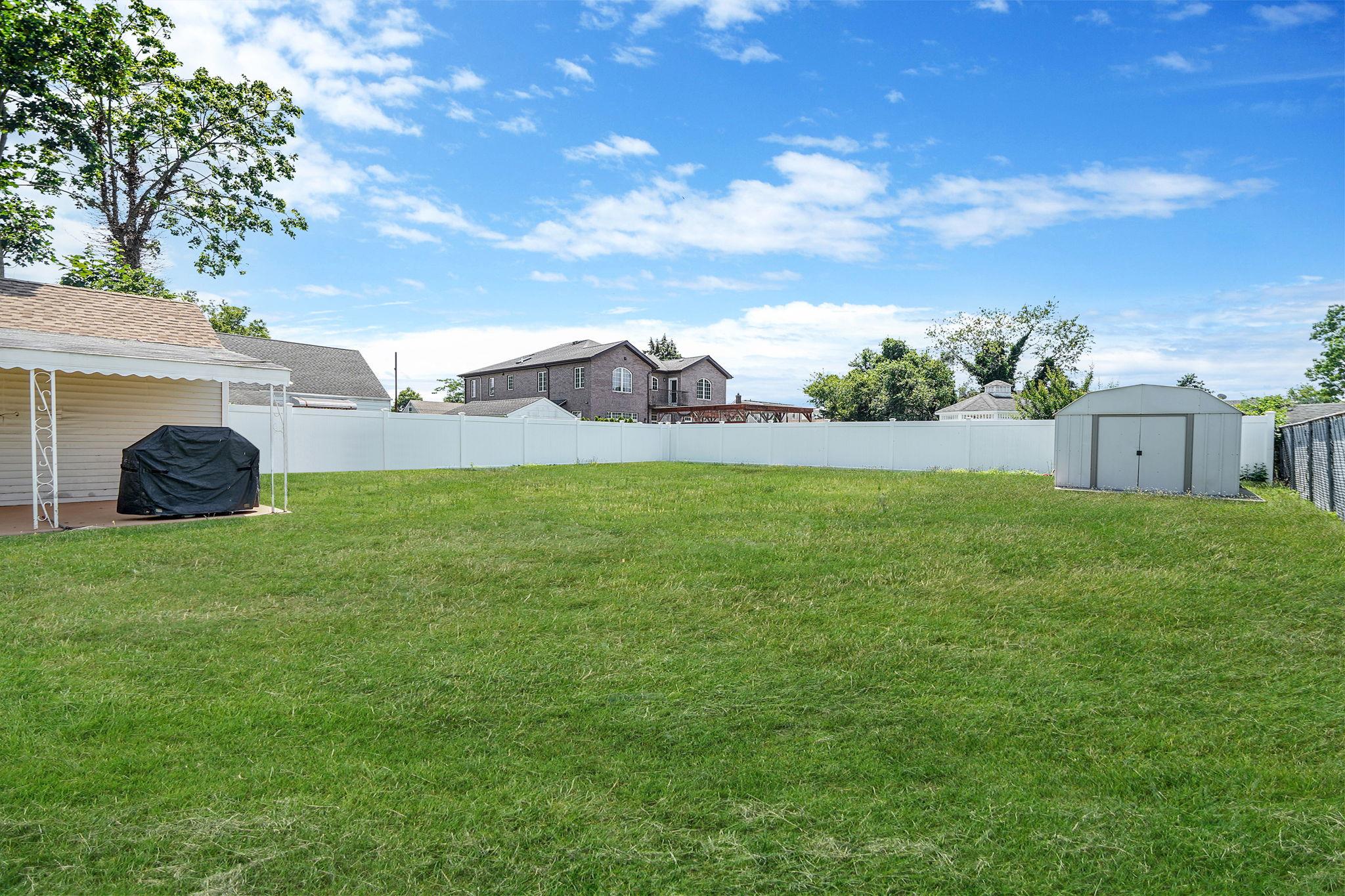 722 N Ascan Street, Elmont, NY 11003