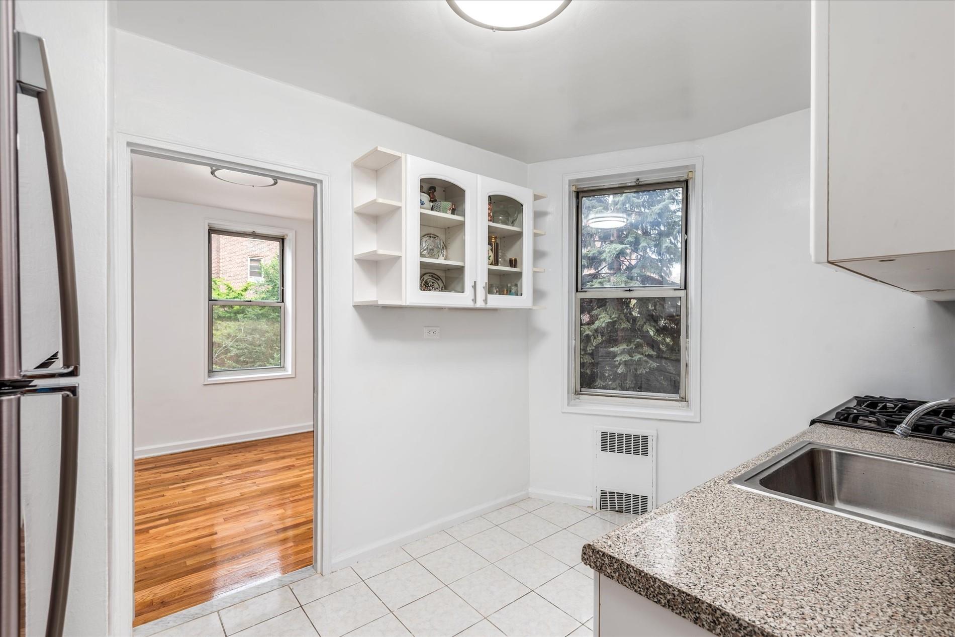 67-30 Clyde Street # 3L, Forest Hills, NY 11375