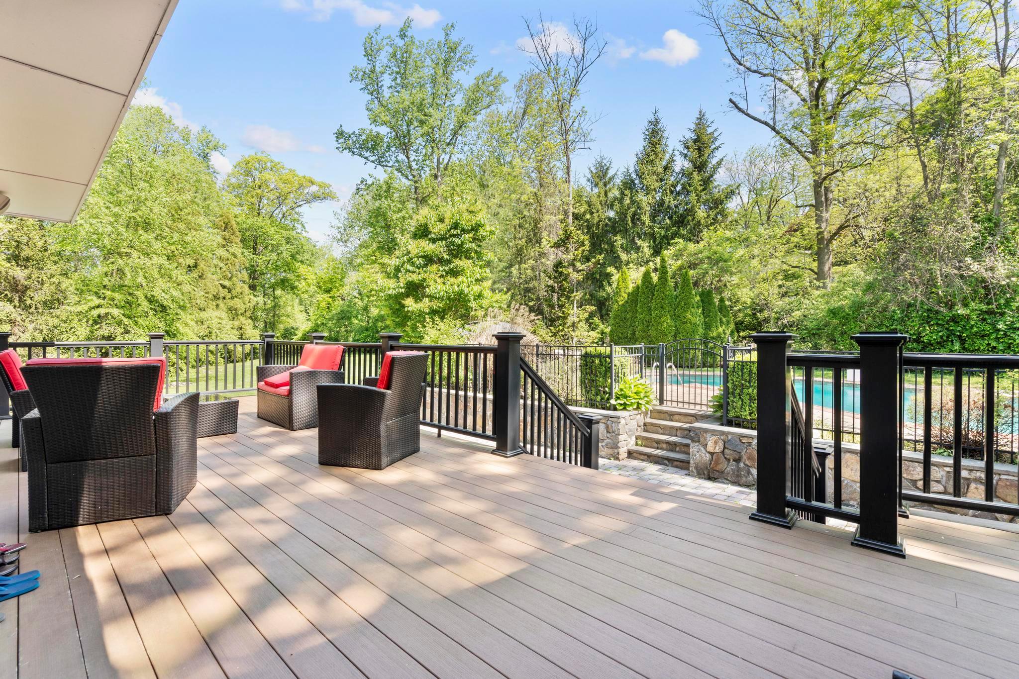 12 Cherry Lane, Scarsdale, NY 10583