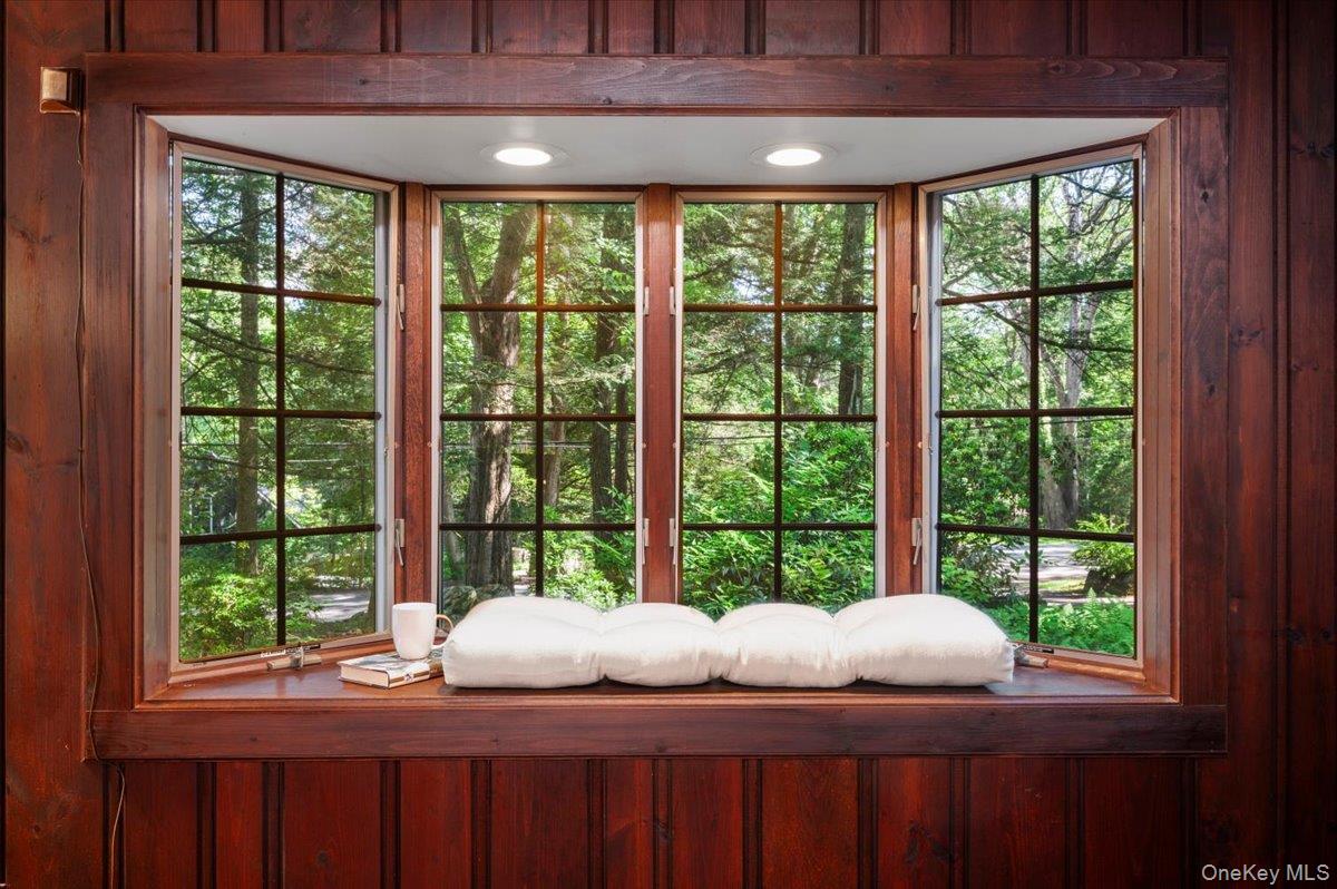 1064 Barrett Circle W, Carmel, NY 10512