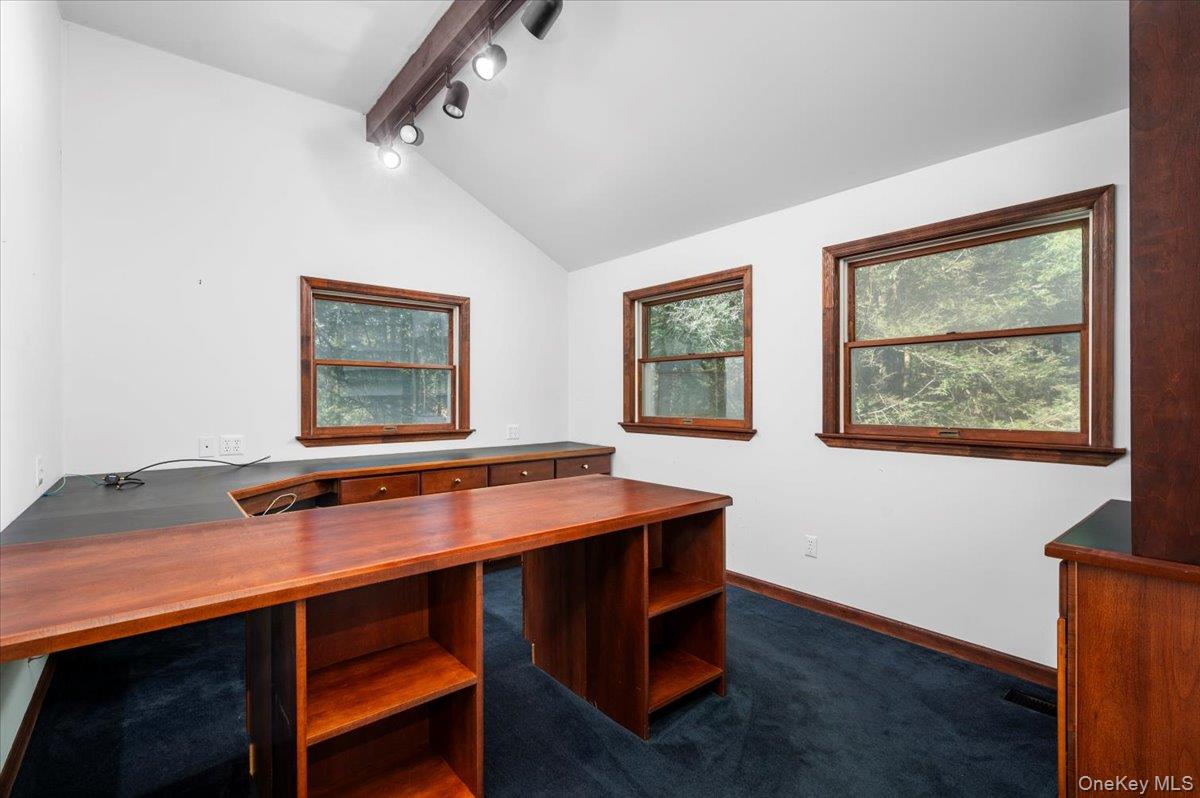 1064 Barrett Circle W, Carmel, NY 10512