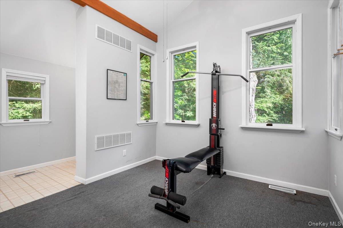 1064 Barrett Circle W, Carmel, NY 10512