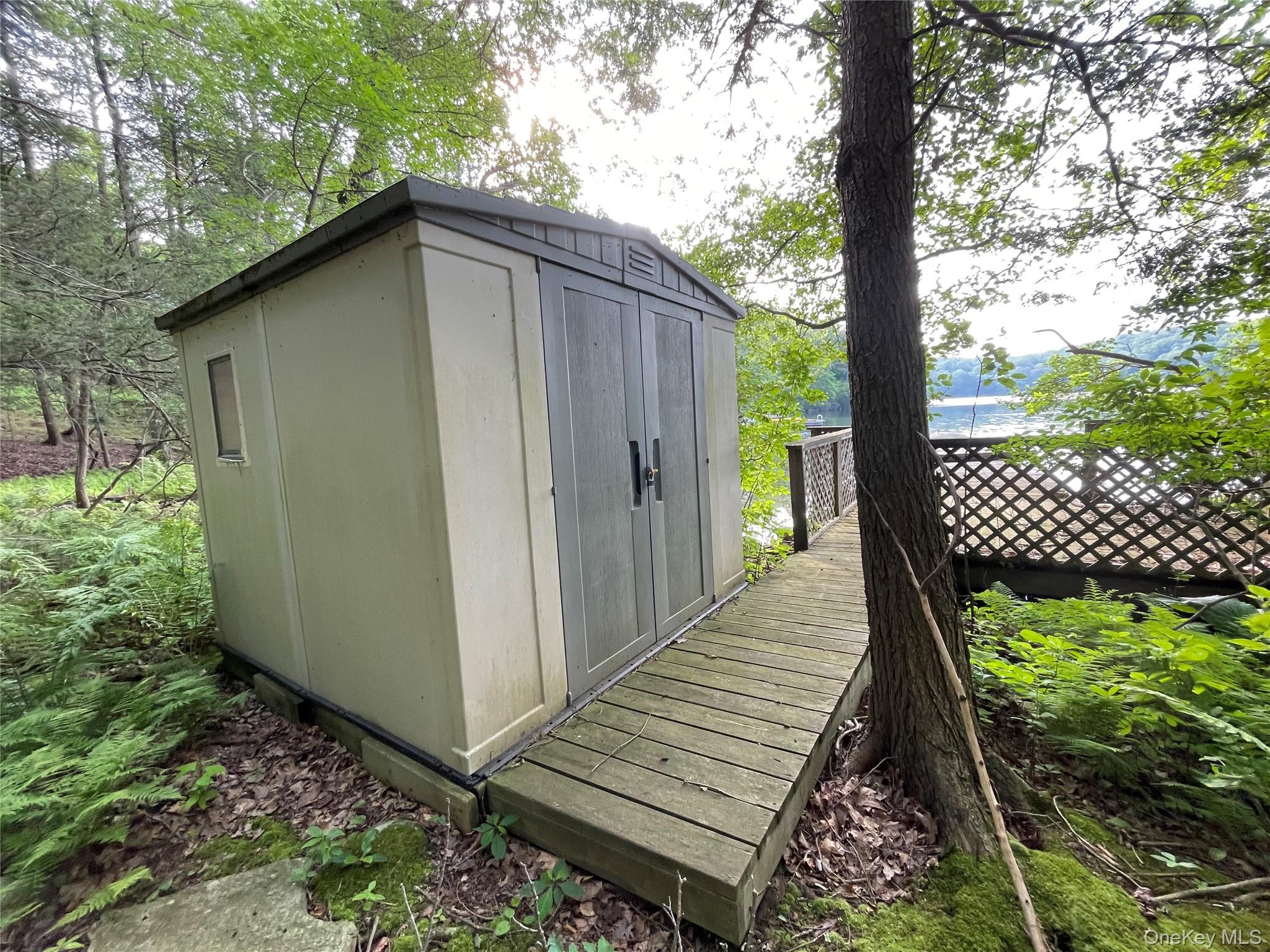 1064 Barrett Circle W, Carmel, NY 10512