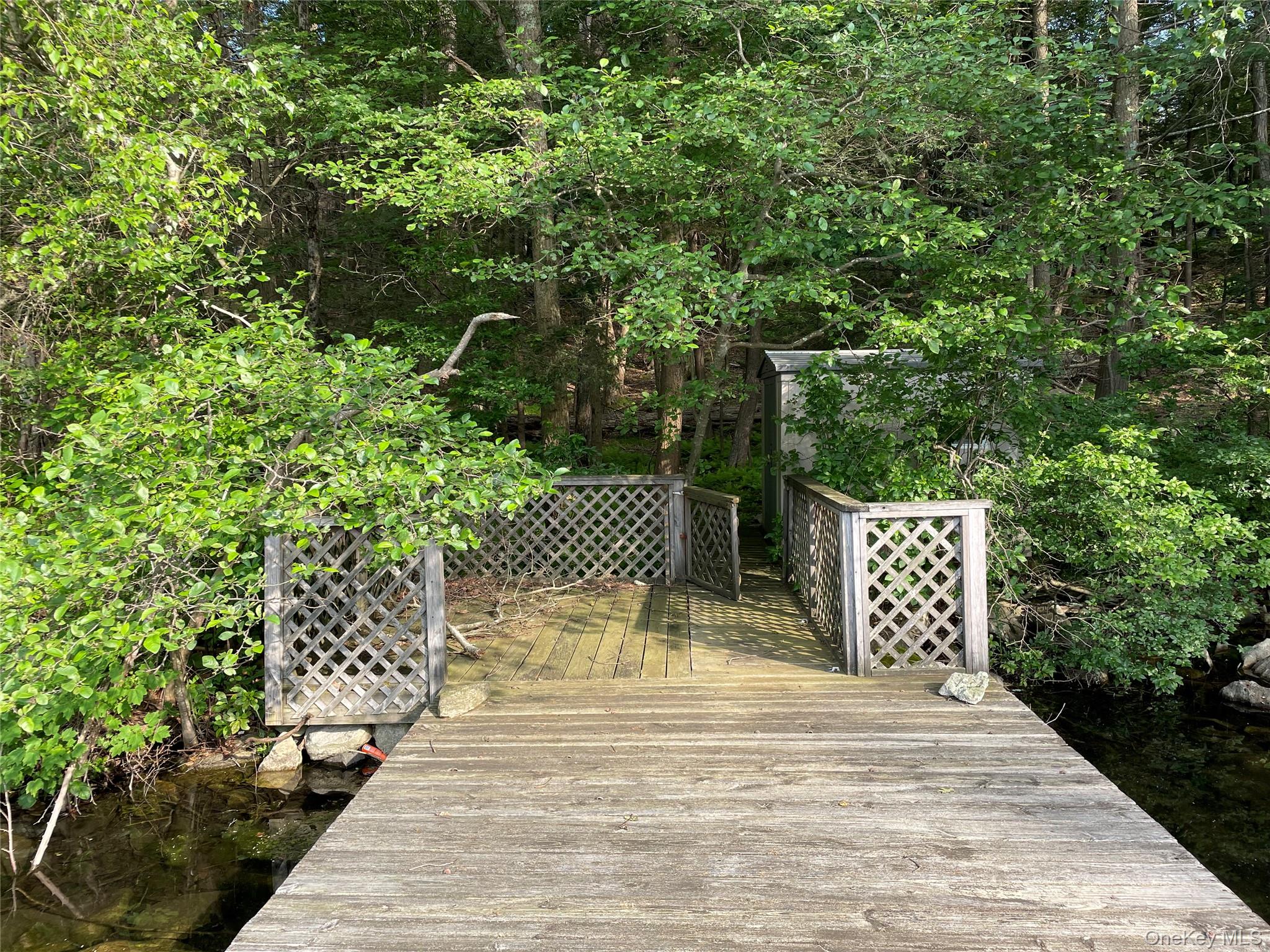 1064 Barrett Circle W, Carmel, NY 10512