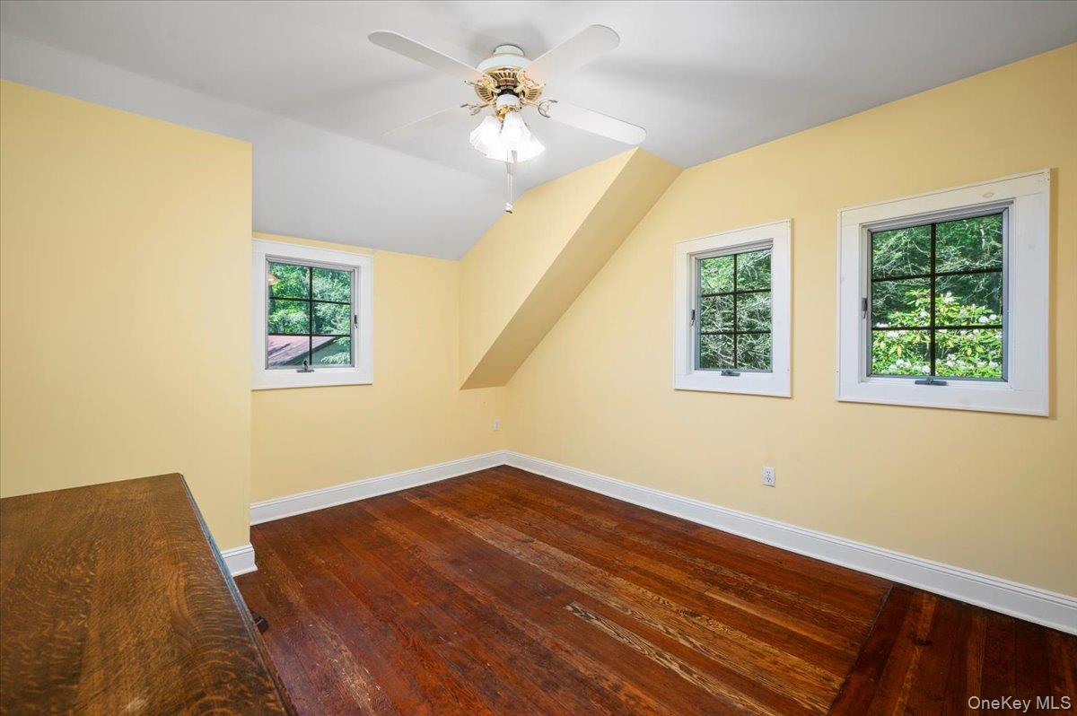 1064 Barrett Circle W, Carmel, NY 10512