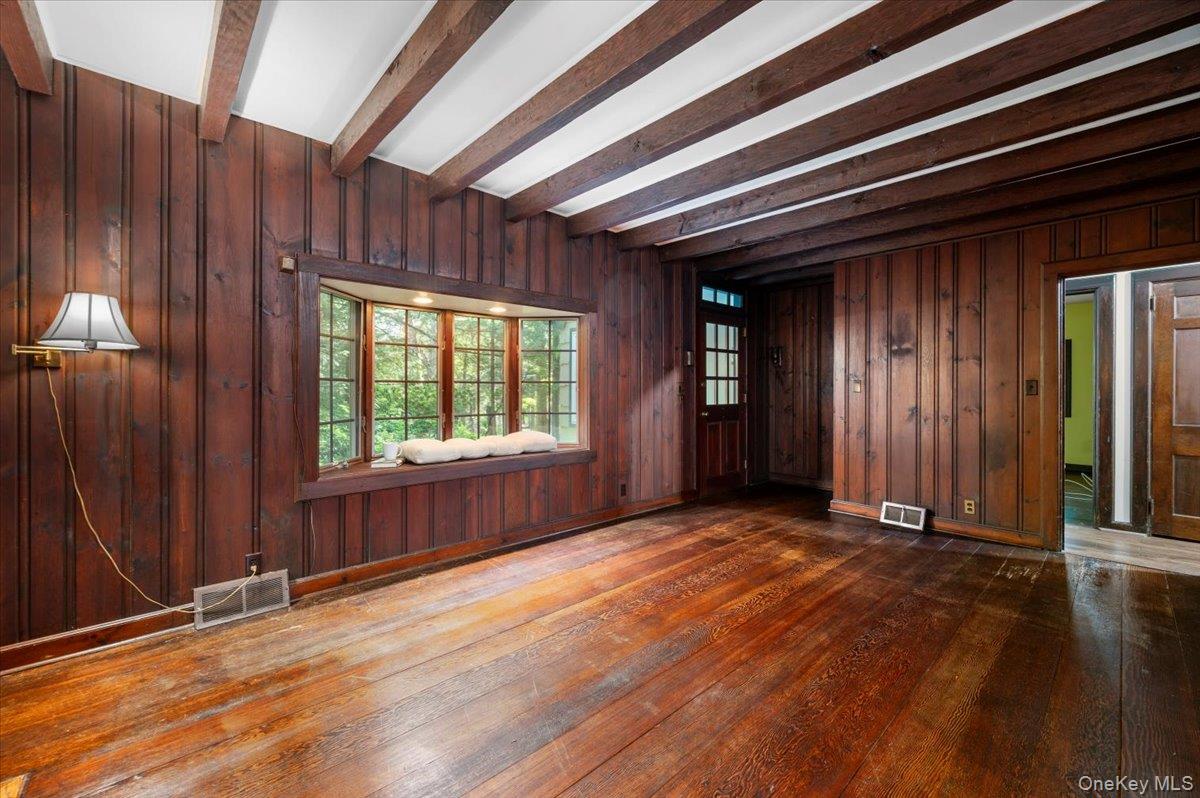 1064 Barrett Circle W, Carmel, NY 10512