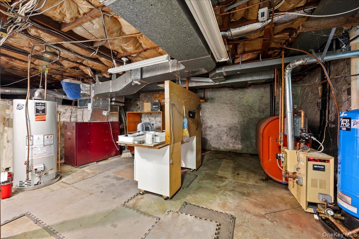 1064 Barrett Circle W, Carmel, NY 10512