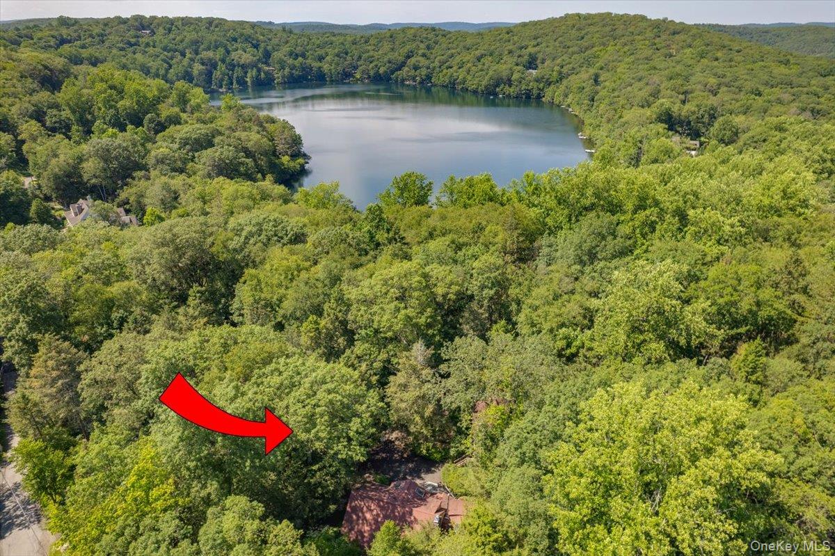 1064 Barrett Circle W, Carmel, NY 10512