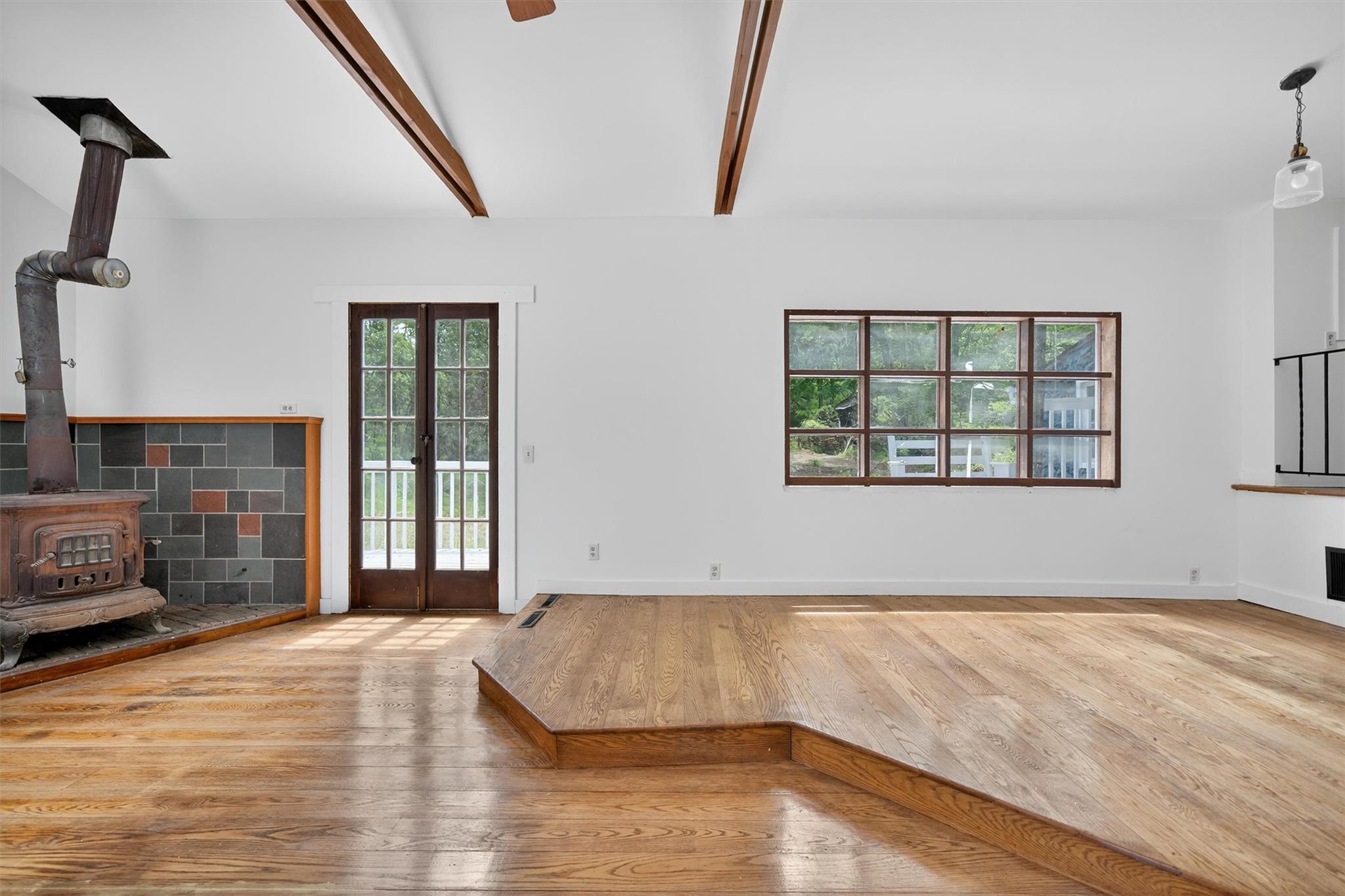 123 Newport Bridge Road, Warwick, NY 10990