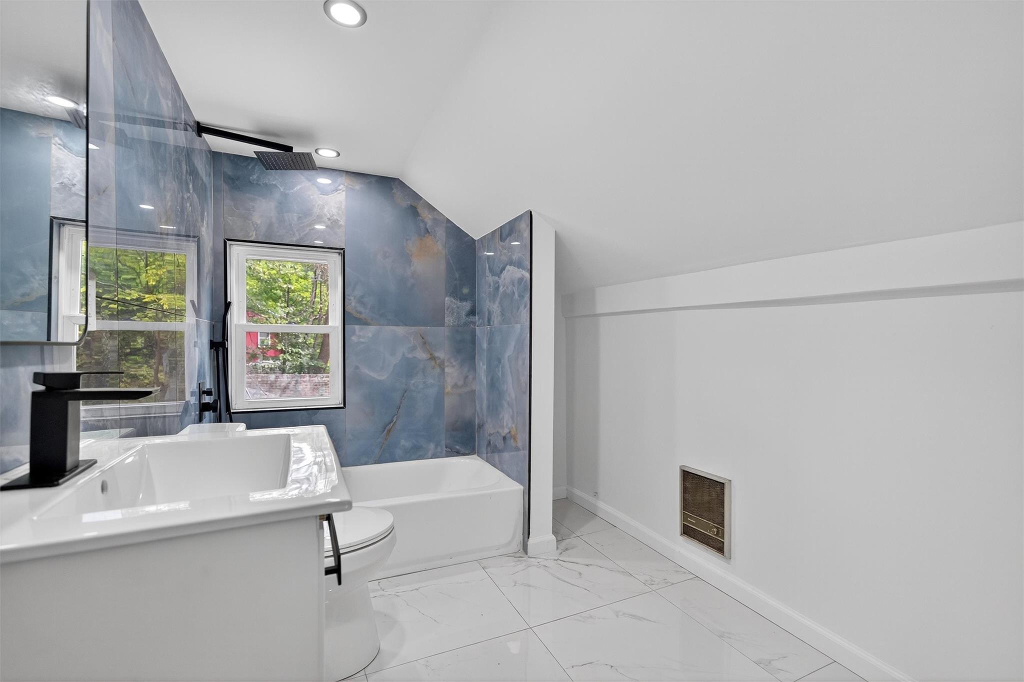 123 Newport Bridge Road, Warwick, NY 10990