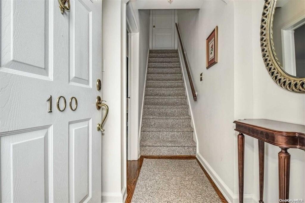100 Willis Avenue, Floral Park, NY 11001