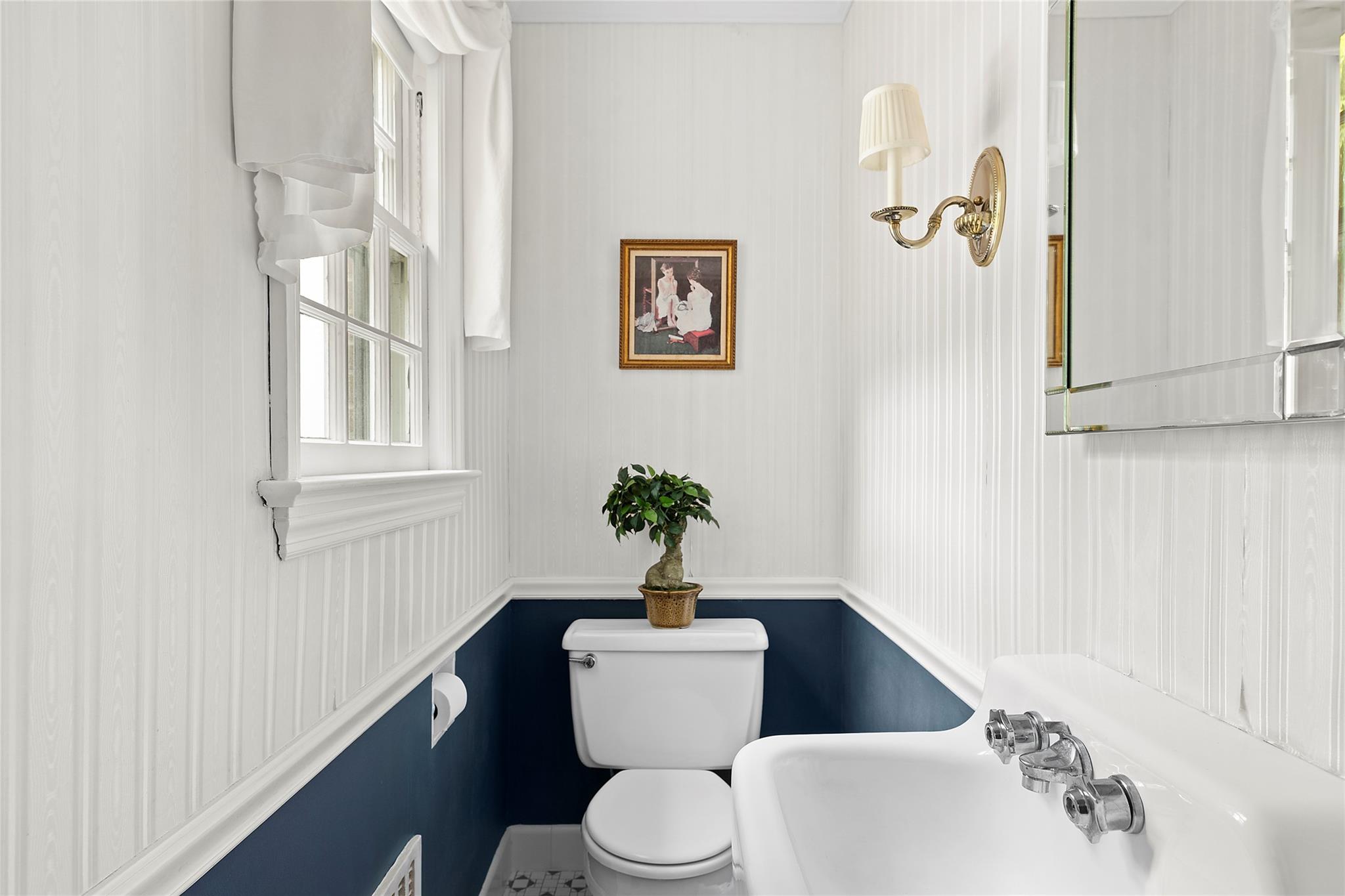 93 Fountain Avenue, Rockville Centre, NY 11570