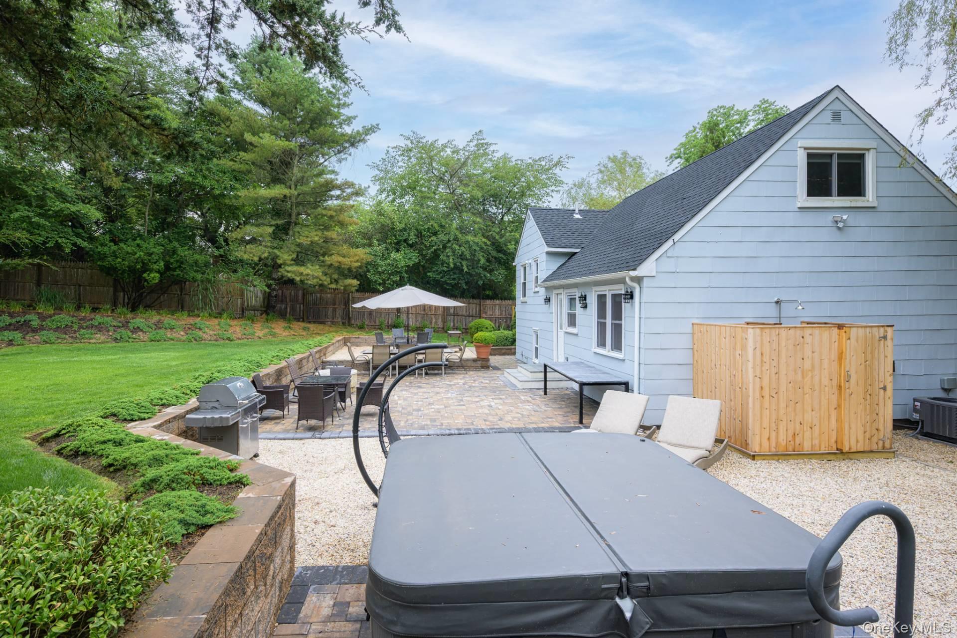 845 County Road 39, Southampton, NY 11968