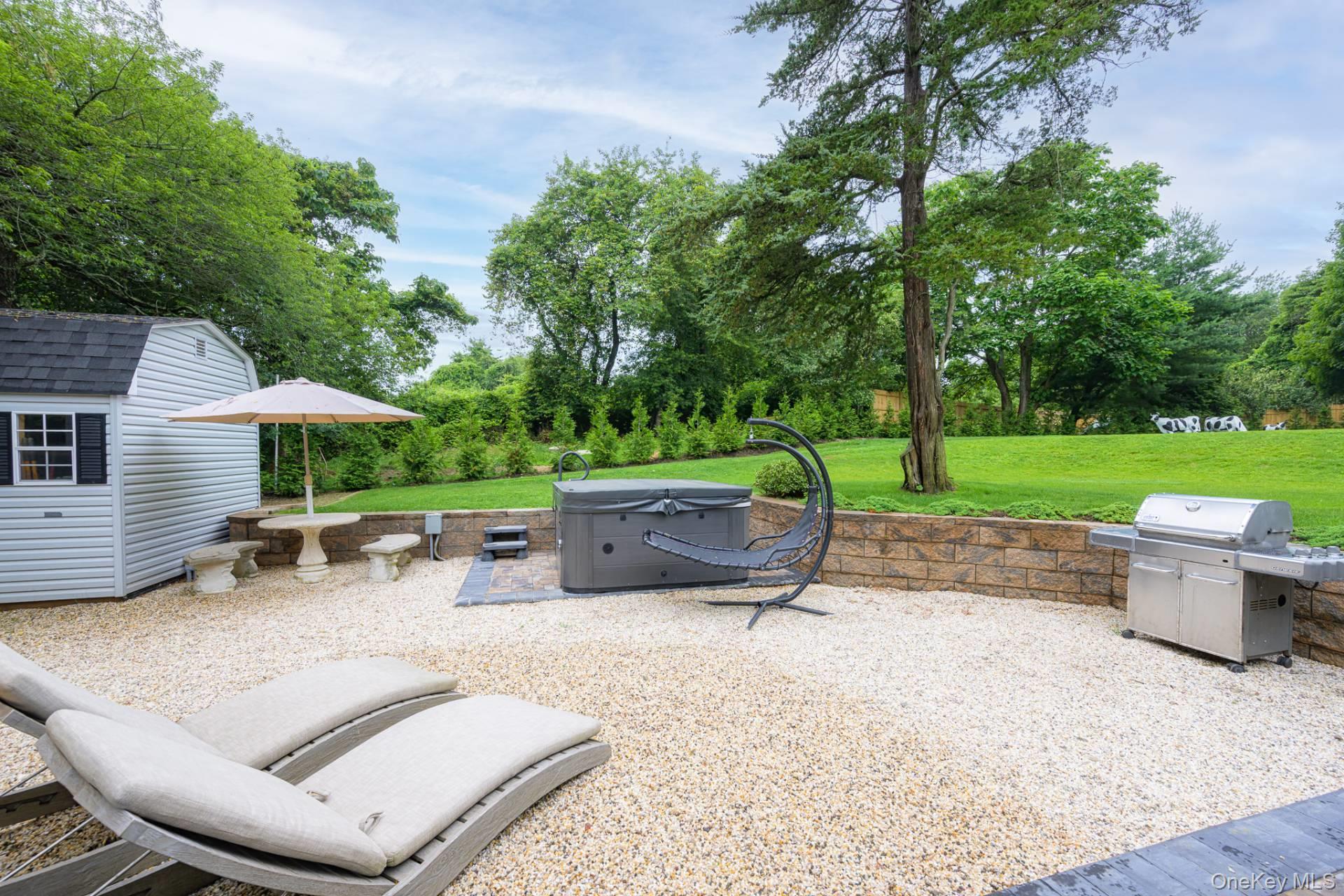 845 County Road 39, Southampton, NY 11968