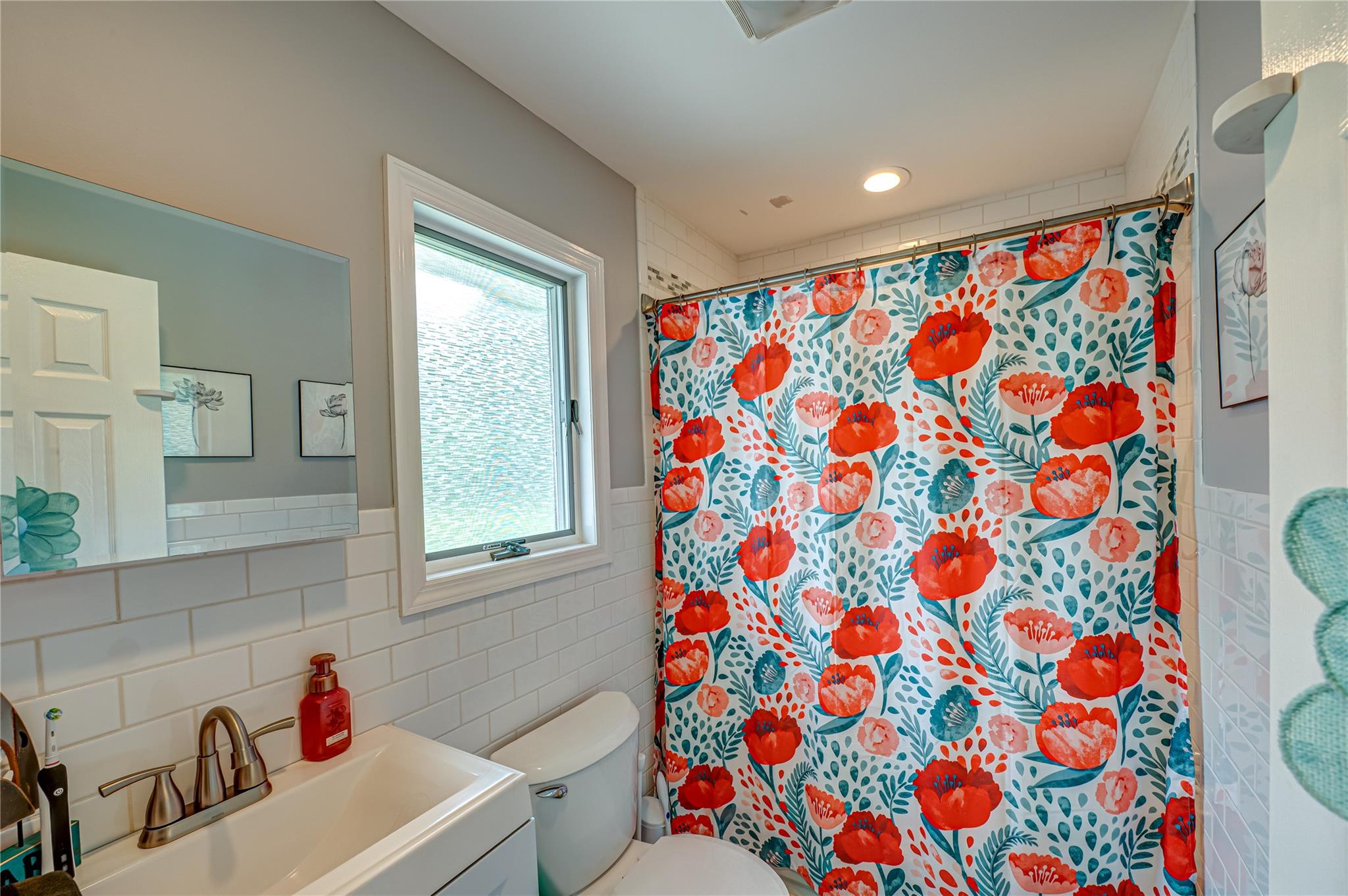 1144 Martinstein Avenue, Bay Shore, NY 11706