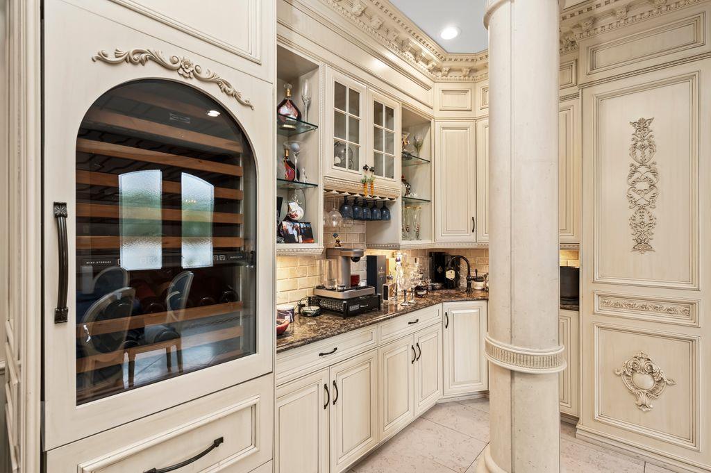 35 Jeffrey Place, Staten Island, NY 10307