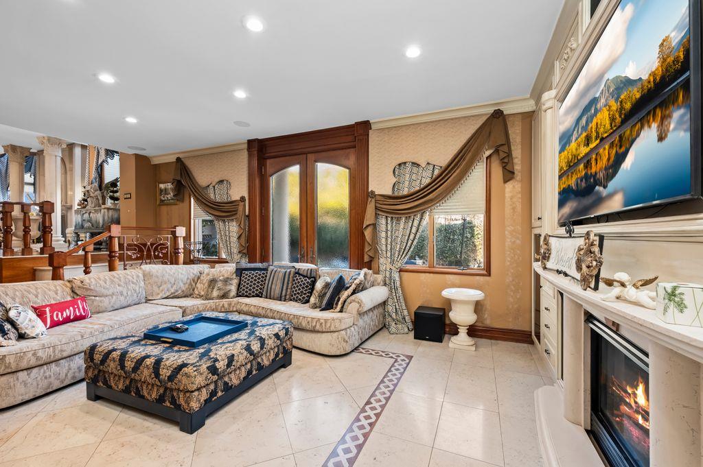 35 Jeffrey Place, Staten Island, NY 10307