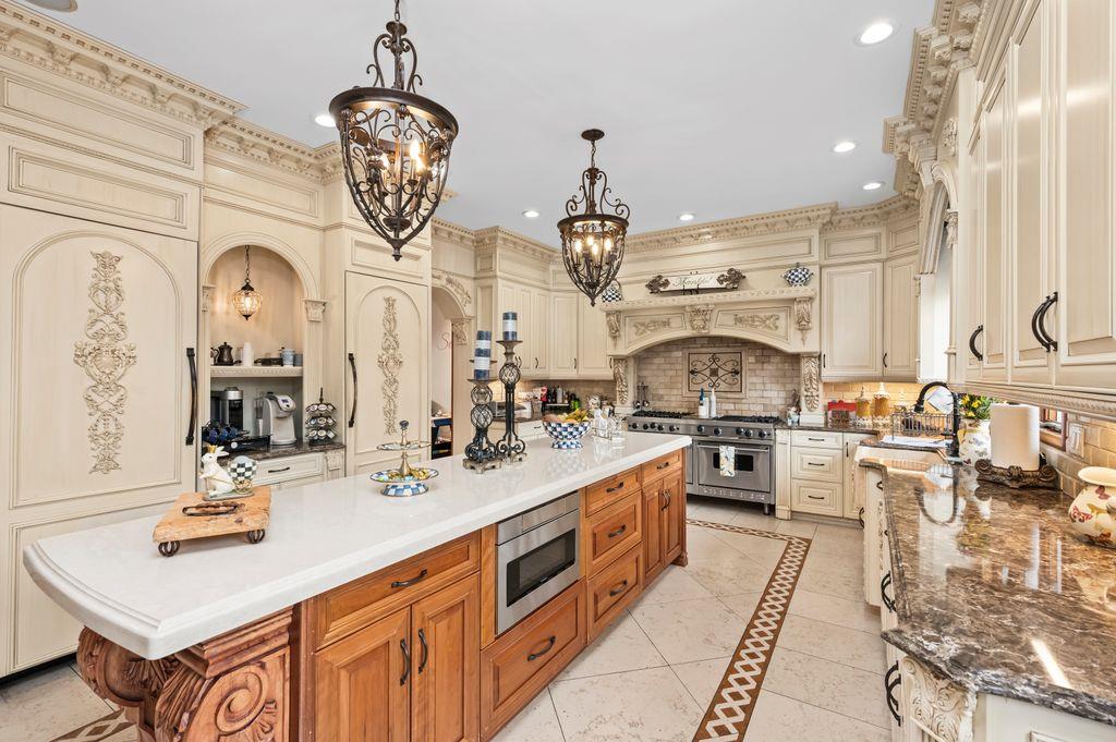 35 Jeffrey Place, Staten Island, NY 10307