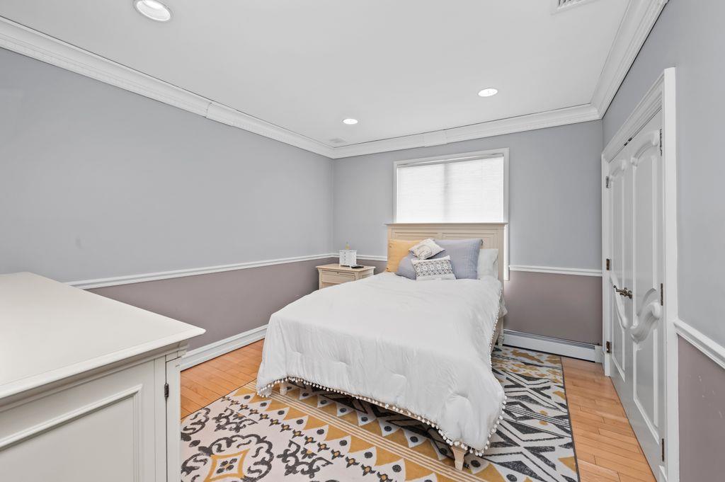 35 Jeffrey Place, Staten Island, NY 10307