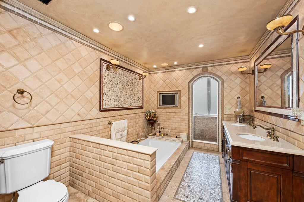 35 Jeffrey Place, Staten Island, NY 10307