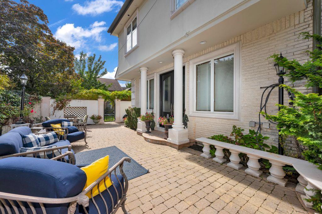 35 Jeffrey Place, Staten Island, NY 10307