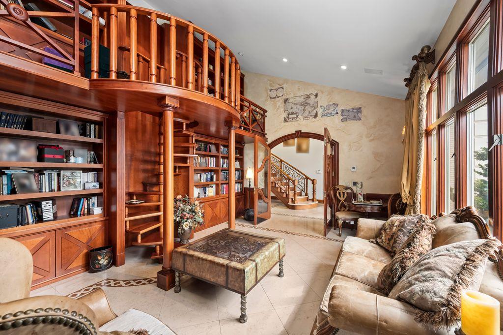 35 Jeffrey Place, Staten Island, NY 10307