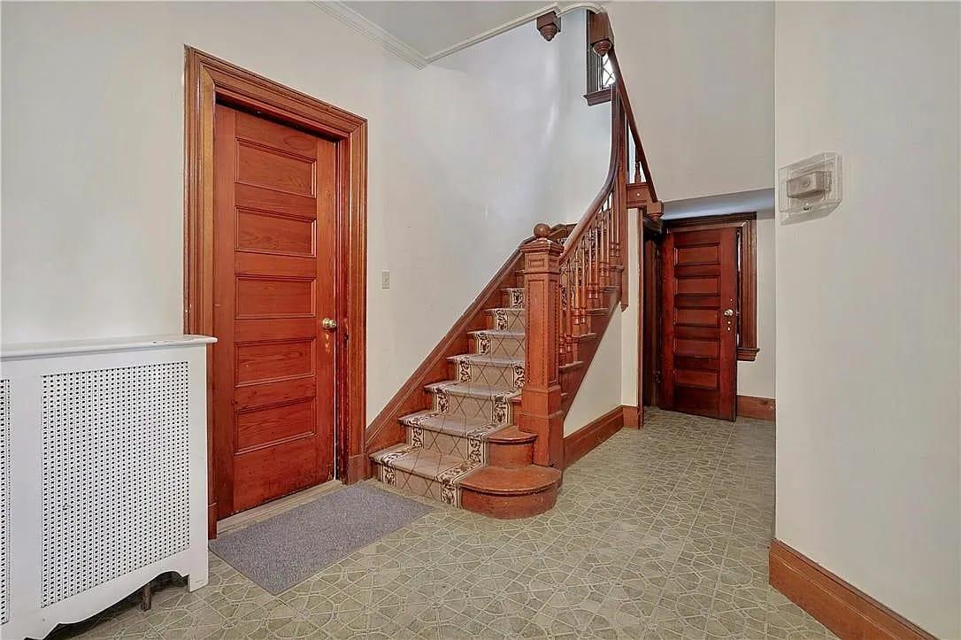 21 Lake Avenue, Yonkers, NY 10703