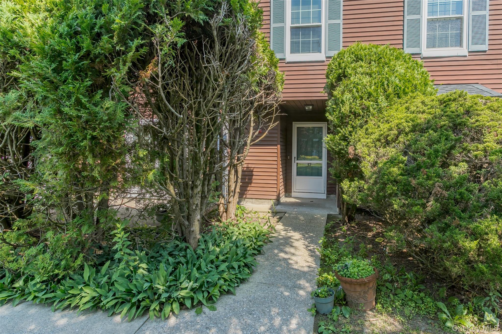 37 Candlestick Court, Warwick, NY 10990