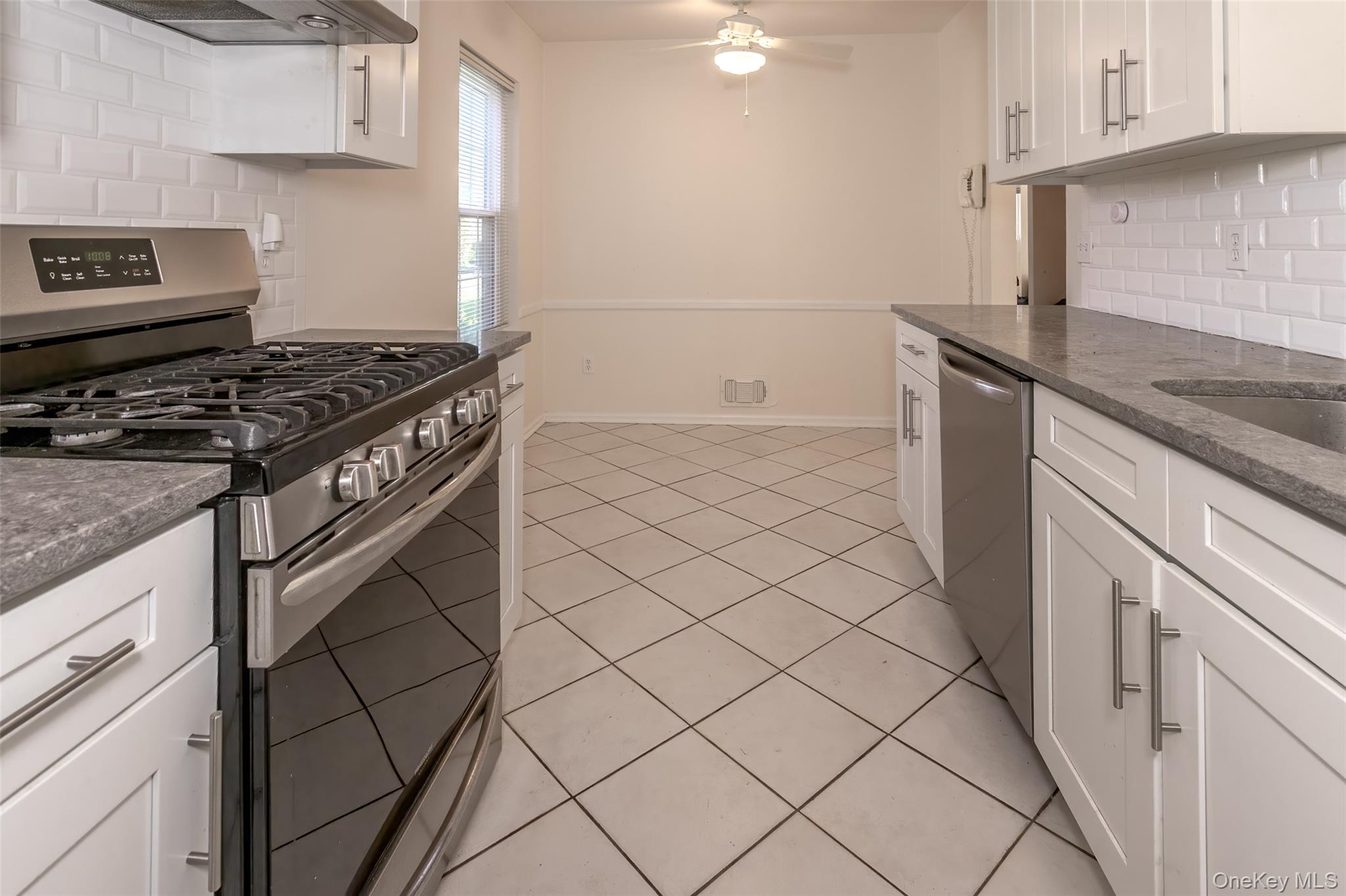 37 Candlestick Court, Warwick, NY 10990